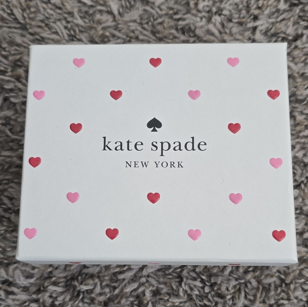 Kate Spade Heart Studs Slim Card Holder Limited Edition Sold Out NIB - Picture 3 of 4